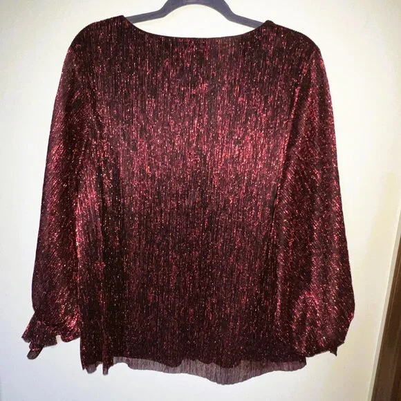 Vince Camuto Women's Metallic V-Neck Sheer-Sleeve Top, Wine Color Holiday - Picture 3 of 7